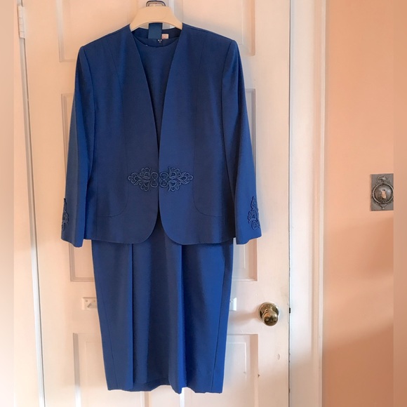 Dress with jacket - Picture 1 of 9